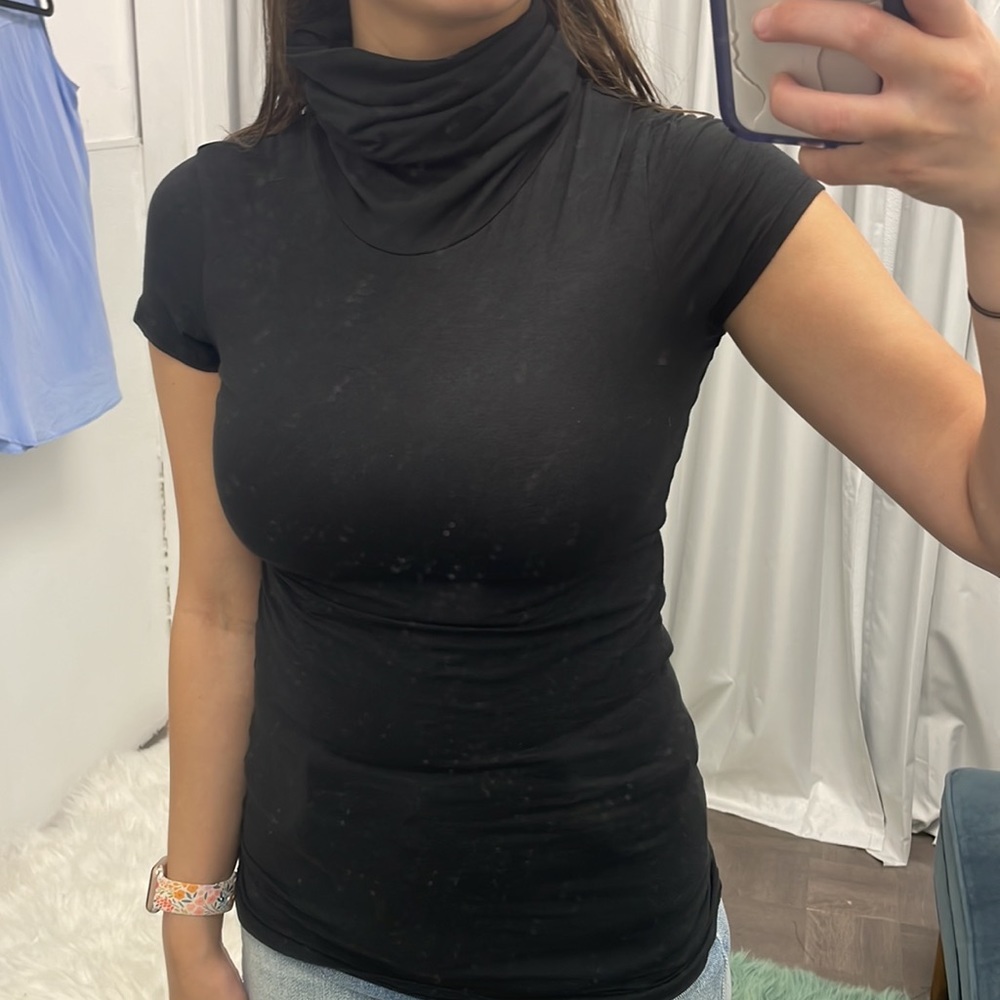 Theory short sleeve turtleneck -worn one​